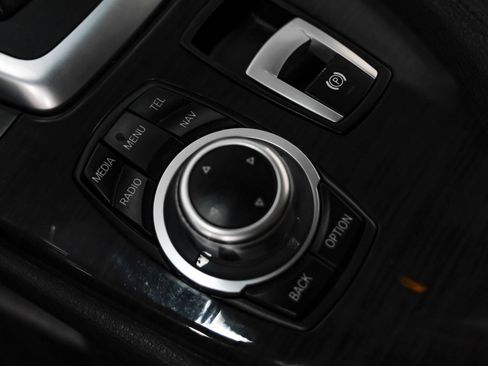 Used 2016 BMW Z4 sDrive28i w/ Technology Package RWD image 28