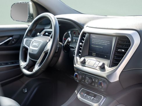 Used 2023 GMC Acadia SLT AWD/4WD image 13