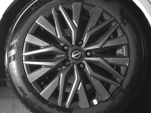 Used 2025 Nissan Altima 2.5 SV image 15