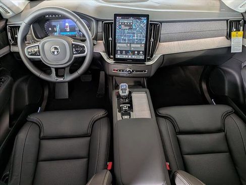 New 2026 Volvo XC90 T8 Ultra w/ Protection Package image 17