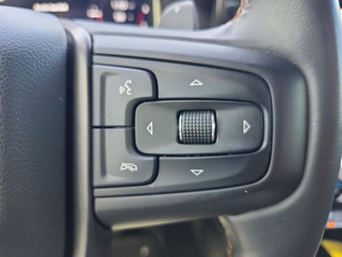 Used 2024 GMC Sierra 1500 AT4 w/ Technology Package AWD/4WD image 30
