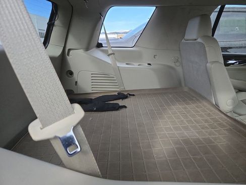 Used 2019 Cadillac Escalade Luxury image 6