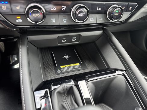 Used 2024 Honda Accord Touring image 18