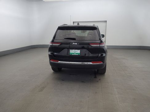 Used 2022 Jeep Grand Cherokee Limited 4xe w/ Luxury Tech Group II AWD/4WD image 7