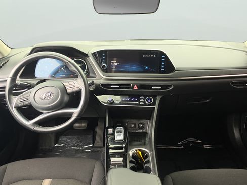 Used 2023 Hyundai Sonata SEL w/ Convenience Package FWD image 9