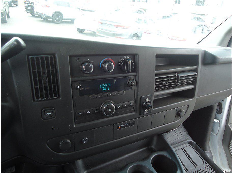 Used 2014 Chevrolet Express 1500 RWD image 15