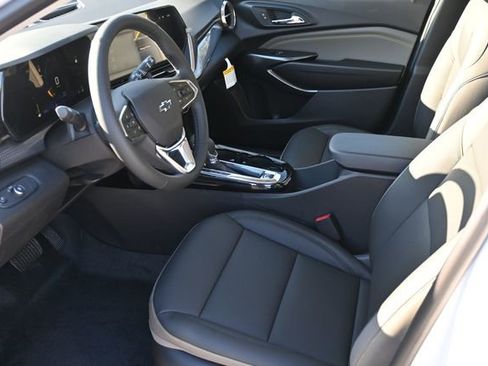 New 2026 Chevrolet Trax ACTIV w/ Sunroof Package image 9