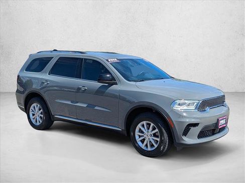 Used 2023 Dodge Durango SXT Launch Edition AWD/4WD image 3