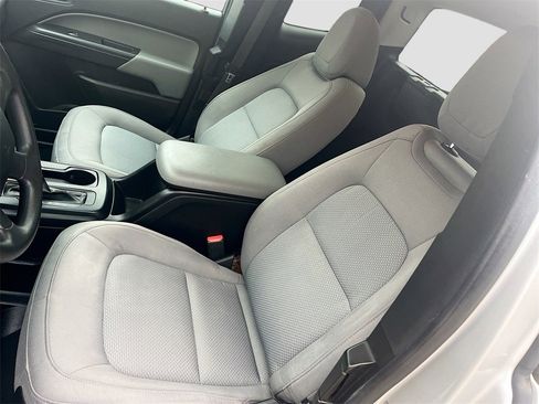 Used 2018 Chevrolet Colorado W/T image 18