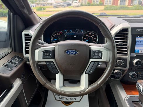 Used 2017 Ford F150 King Ranch w/ Equipment Group 601A Luxury AWD/4WD image 21