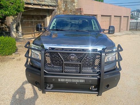 Used 2016 Nissan Titan SV AWD/4WD image 4