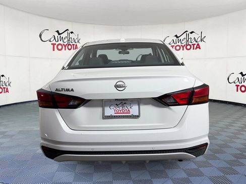 Used 2025 Nissan Altima 2.5 SV FWD image 7