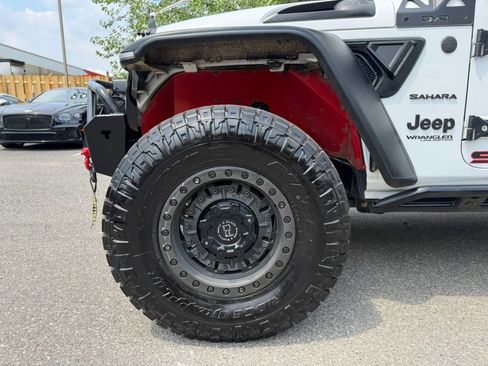 Used 2018 Jeep Wrangler Unlimited Sahara w/ Uconnect 4C Nav & Sound Group AWD/4WD image 37