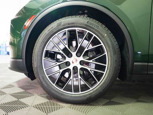 New 2026 Porsche Macan Electric image 12