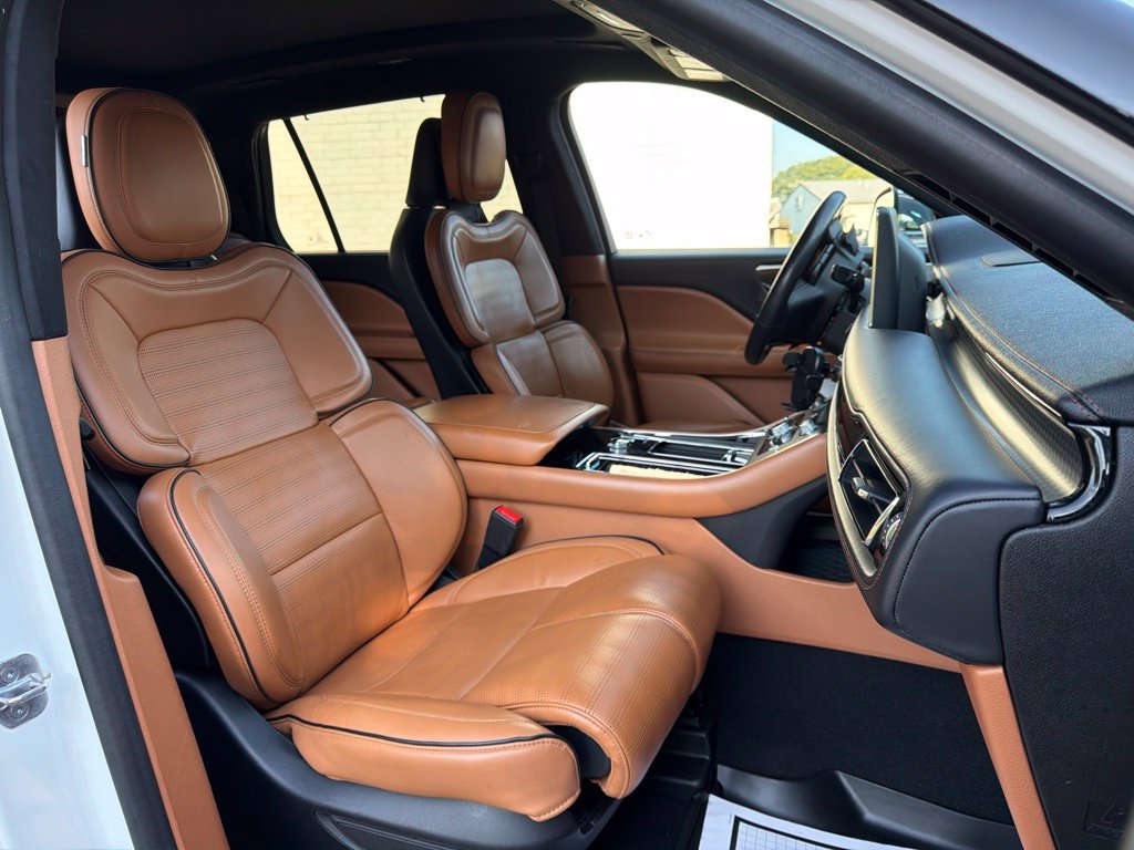 Used 2021 Lincoln Aviator AWD Black Label w/ Dynamic Handling Package image 14