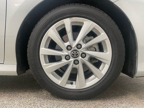 Used 2022 Toyota Camry LE image 29