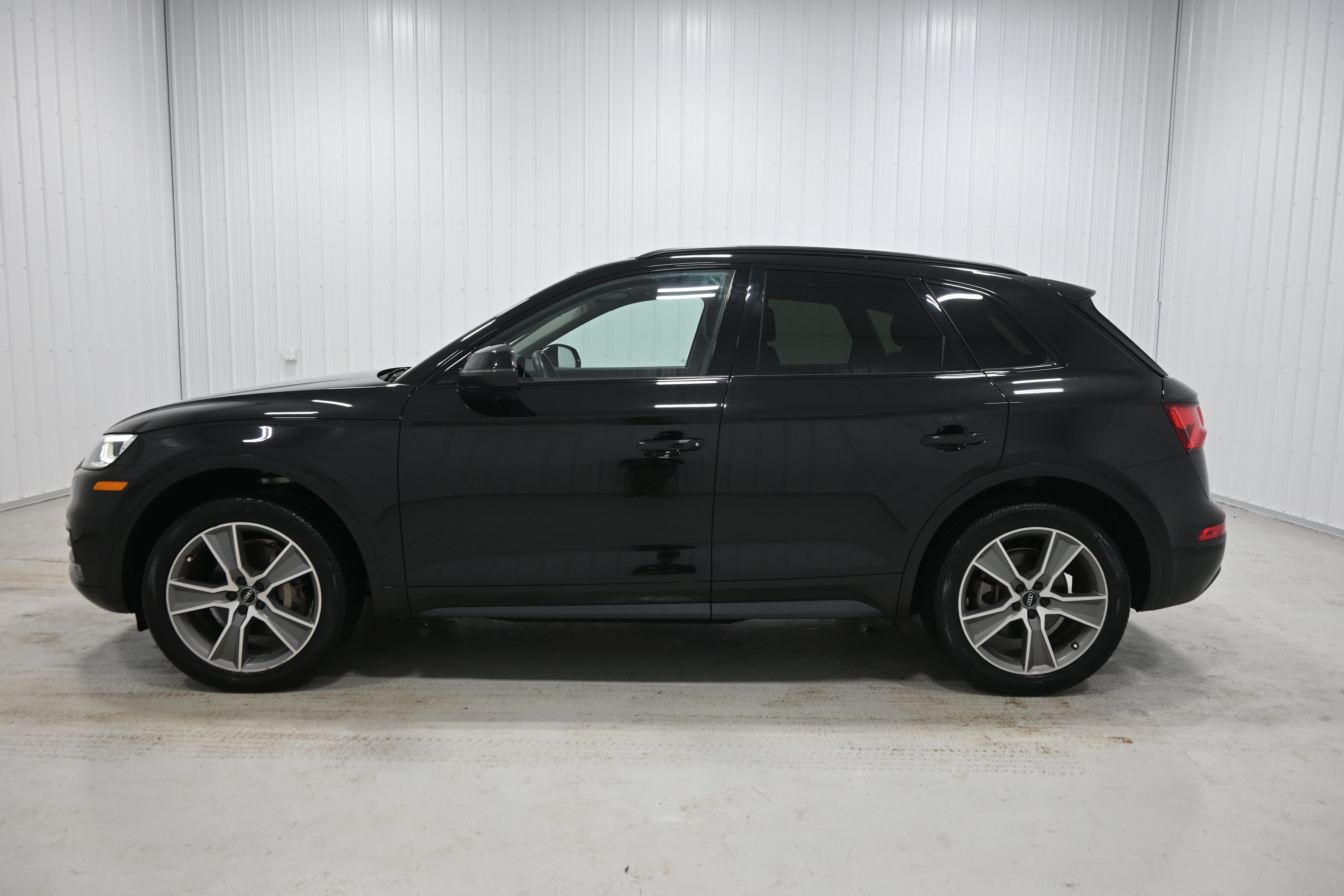 Used 2019 Audi Q5 2.0T Premium Plus w/ Premium Plus Package AWD/4WD image 26