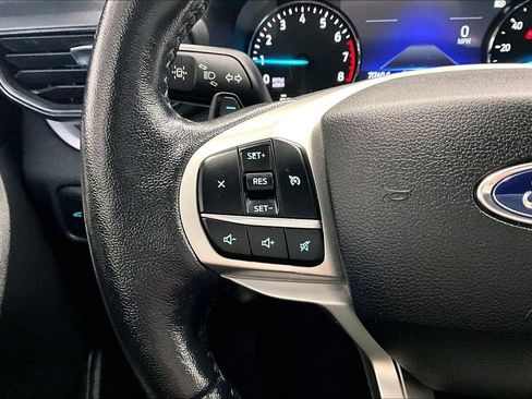 Used 2020 Ford Explorer XLT w/ Comfort Package AWD/4WD image 17