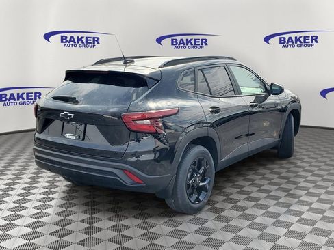 New 2026 Chevrolet Trax LT image 2