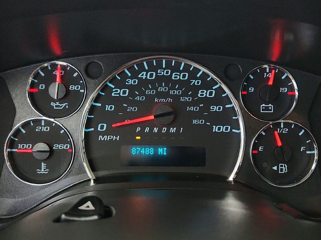 Used 2020 Chevrolet Express 2500 w/ Driver Convenience Package RWD image 11