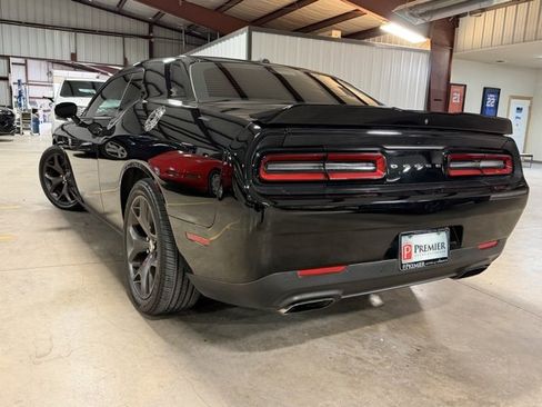 Used 2019 Dodge Challenger R/T image 8