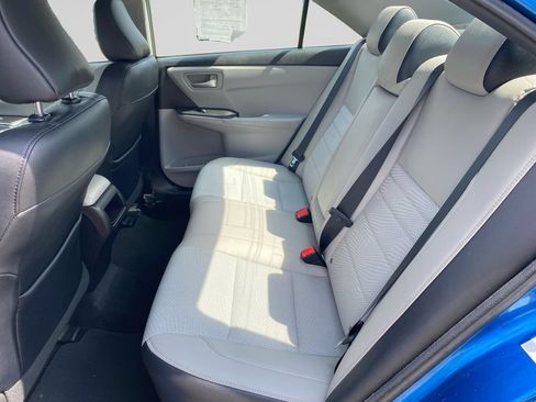 Used 2017 Toyota Camry SE FWD image 19