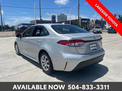 Used 2025 Toyota Corolla LE FWD image 3