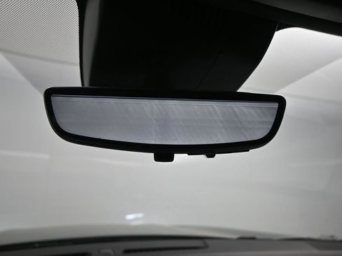 Used 2025 Chevrolet Suburban Premier image 12