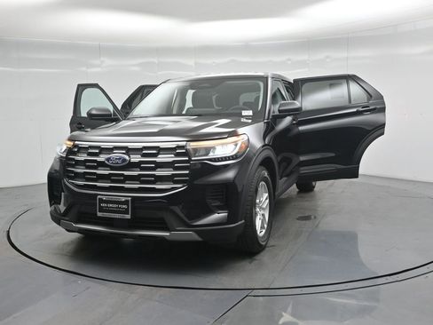 New 2026 Ford Explorer Active image 28