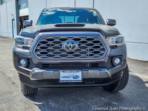 Used 2022 Toyota Tacoma TRD Sport AWD/4WD image 4