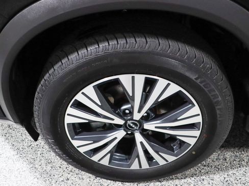 Used 2022 Nissan Rogue SV AWD/4WD image 11