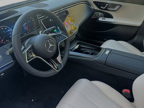 New 2025 Mercedes-Benz E 350 4MATIC Sedan image 10