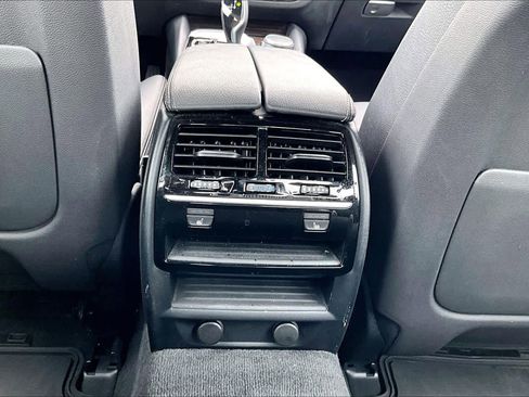 Used 2019 BMW 530i xDrive image 34