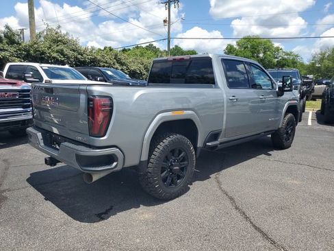 Used 2024 GMC Sierra 3500 AT4 w/ AT4 Premium Plus Package AWD/4WD image 4