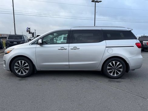 Used 2015 Kia Sedona SX FWD image 4