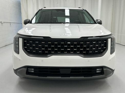 Used 2025 Kia Carnival SX FWD image 5