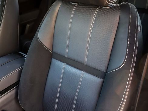 Used 2023 Land Rover Range Rover Velar R-Dynamic S image 24