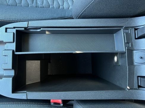 Used 2020 Chevrolet Equinox LT image 38