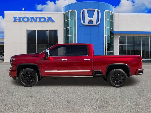 Used 2025 Chevrolet Silverado 2500 High Country w/ High Country Premium Package AWD/4WD image 6