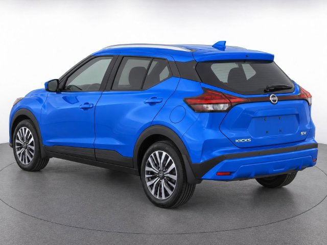 Used 2023 Nissan Kicks SV FWD image 4
