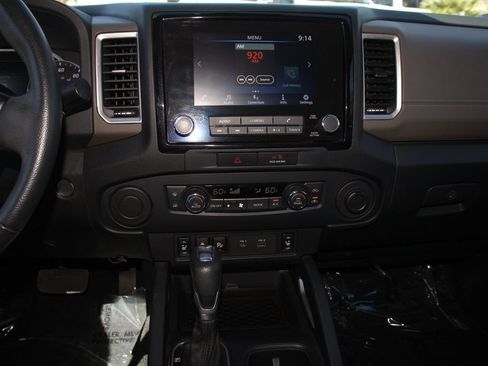 Used 2022 Nissan Frontier SV RWD image 18