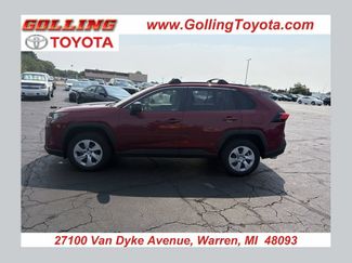 Used 2019 Toyota RAV4 LE w/ Carpet Mat Package AWD/4WD video 1