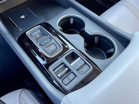 Certified 2024 Honda Pilot Touring image 20