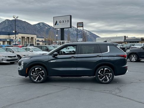 Used 2025 Mitsubishi Outlander SE AWD/4WD image 9