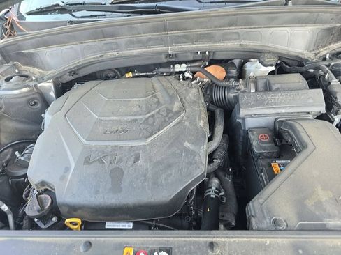 Used 2025 Kia Telluride S FWD image 17