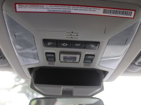 Used 2019 Toyota RAV4 XLE FWD image 52