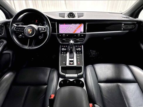 Used 2023 Porsche Macan AWD/4WD image 16