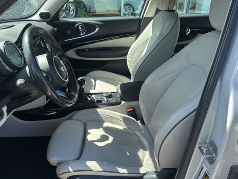 Used 2019 MINI Cooper Clubman w/ Storage Package image 11
