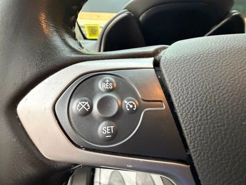 Used 2022 Chevrolet Colorado LT w/ LT Convenience Package AWD/4WD image 23