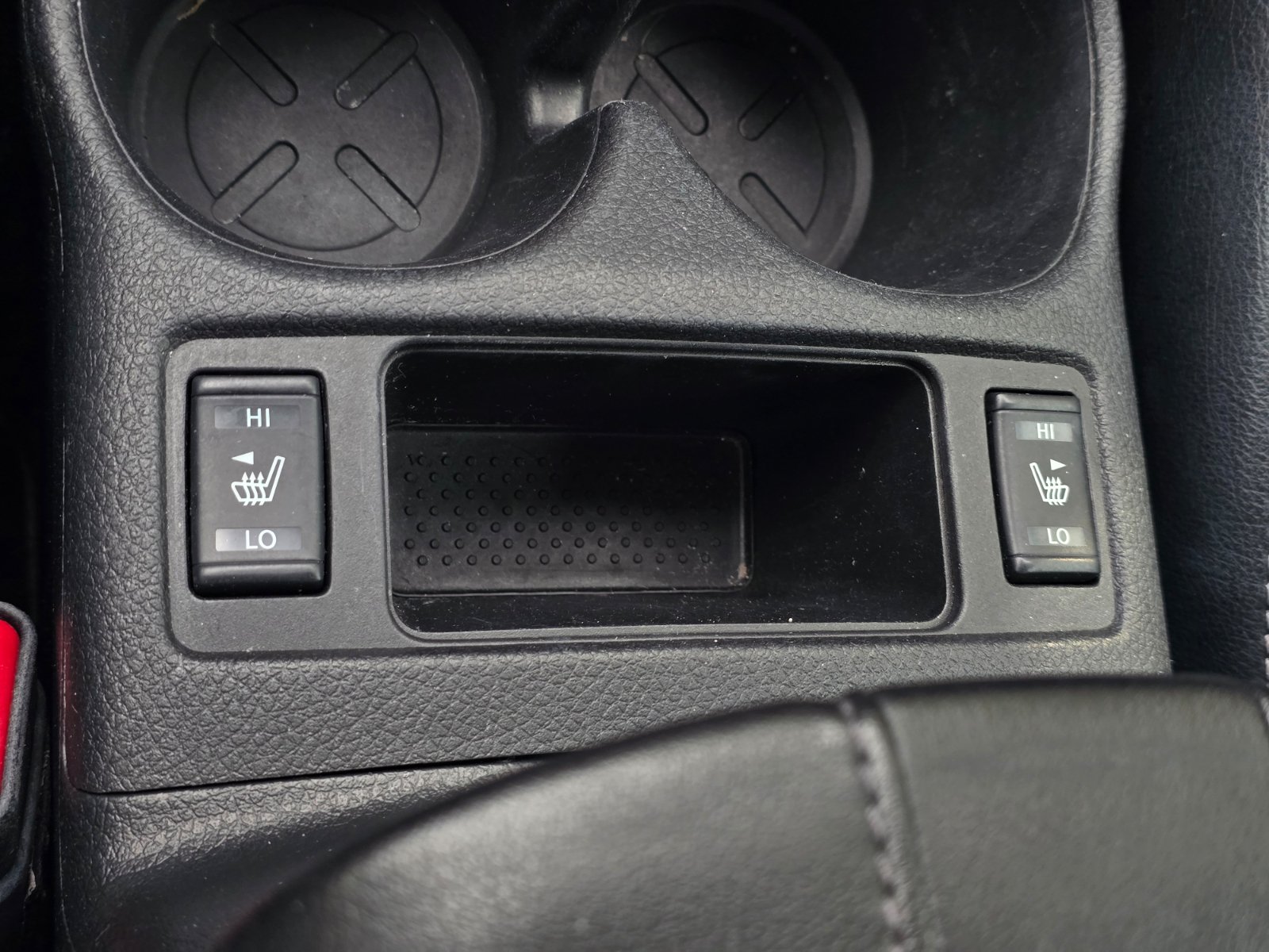 Used 2020 Nissan Rogue SV w/ Premium Package FWD image 22